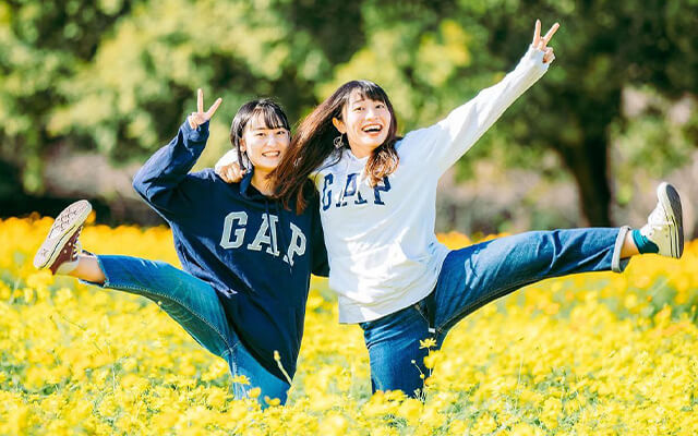 女性